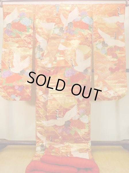 Photo2: N0827E Used Japanese women   Vermilion UCHIKAKE Wedding / Silk. Peony,   (Grade B) (2)