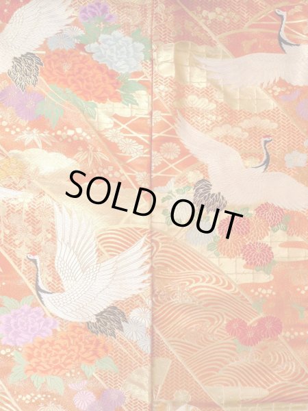 Photo6: N0827E Used Japanese women   Vermilion UCHIKAKE Wedding / Silk. Peony,   (Grade B) (6)