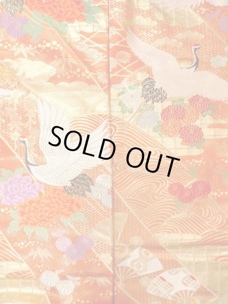 Photo7: N0827E Used Japanese women   Vermilion UCHIKAKE Wedding / Silk. Peony,   (Grade B) (7)