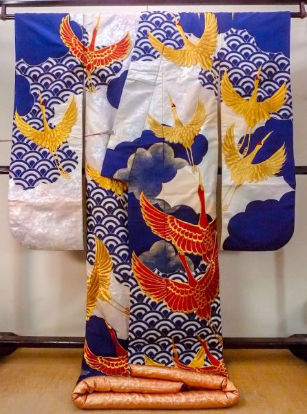 Photo2: N0827H Vintage Japanese women  Dark Blue UCHIKAKE Wedding / Silk. Crane,   (Grade C) (2)