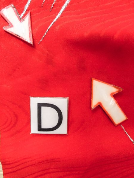 Photo20: N0827J Vintage Japanese women  Vivid Red UCHIKAKE Wedding / Silk. Chrysanthemum,   (Grade C) (20)