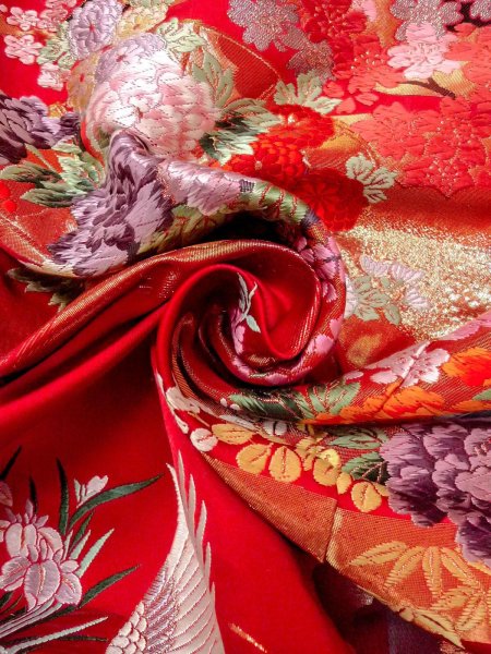 Photo40: Mint N0827L Vintage Japanese women   Red UCHIKAKE Wedding / Silk. SAKURA cherry blossom, Metalic thread  (Grade A) (40)