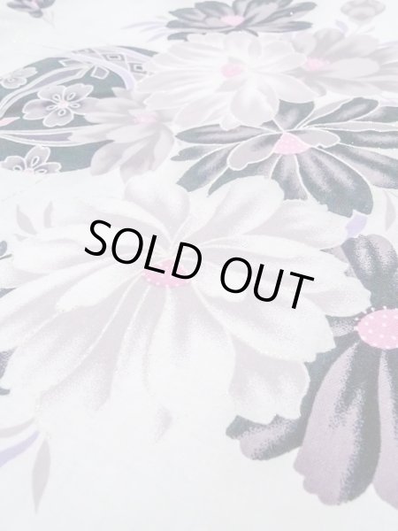 Photo8: N0906N Vintage Japanese women   White YUKATA summer(made in Other than Japan) / Cotton. Flower Japanese traditional ball pattern  (Grade B) (8)