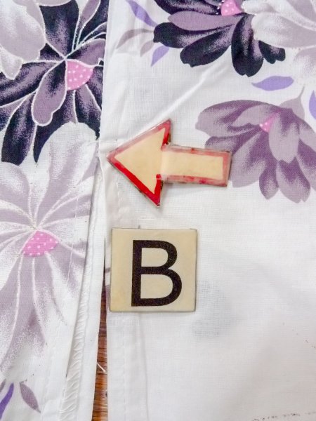 Photo15: N0906N Vintage Japanese women   White YUKATA summer(made in Other than Japan) / Cotton. Flower Japanese traditional ball pattern  (Grade B) (15)