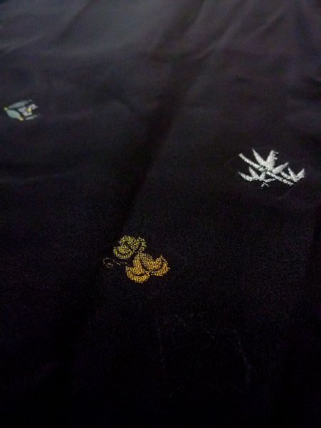 Photo11: N0920P Vintage Japanese women   Black HAORI short jacket / Silk. UME plum bloom,   (Grade C) (11)