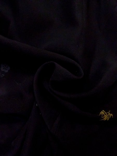 Photo12: N0920P Vintage Japanese women   Black HAORI short jacket / Silk. UME plum bloom,   (Grade C) (12)