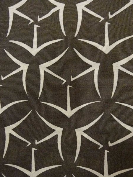 Photo6: N0920S Vintage Japanese women  Dark Olive HAORI short jacket / Silk. Crossed circles Folded paper crane pattern  (Grade C) (6)