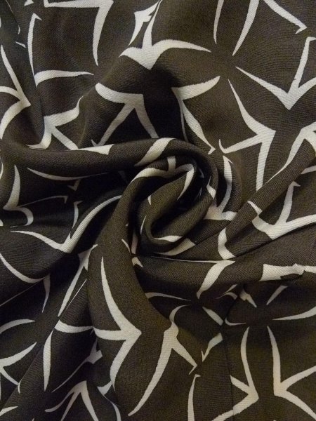 Photo12: N0920S Vintage Japanese women  Dark Olive HAORI short jacket / Silk. Crossed circles Folded paper crane pattern  (Grade C) (12)