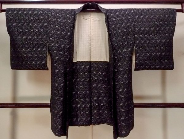 Photo1: Mint N0920Z Vintage Japanese women   Black HAORI short jacket / Silk. Abstract pattern   (Grade A) (1)
