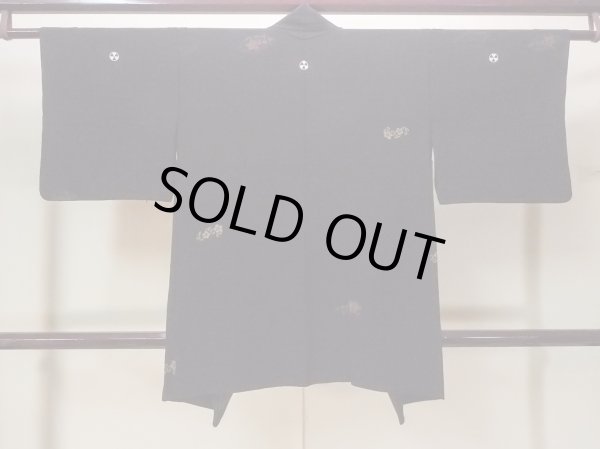 Photo2: N0930C Vintage Japanese kimono   Black HAORI short jacket for women / Silk. Chrysanthemum,   (Grade B) (2)