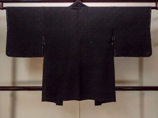 Photo2: Mint N0930O Vintage Japanese kimono   Black HAORI short jacket for women / Silk. Flower,   (Grade A) (2)