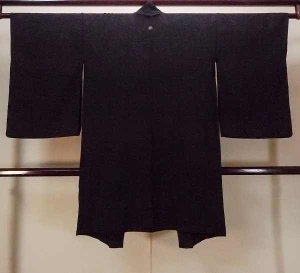 Photo2: N0931D Antique Japanese kimono   Black HAORI short jacket for women / Silk.    (Grade B) (2)