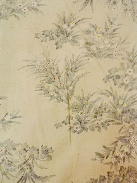 Photo3: N1015A Vintage Japanese kimono   Ivory TSUMUGI pongee for women / Silk. Flower   (Grade B) (3)