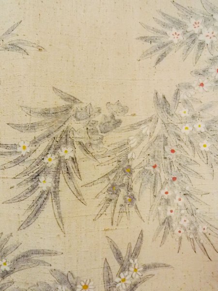 Photo5: N1015A Vintage Japanese kimono   Ivory TSUMUGI pongee for women / Silk. Flower   (Grade B) (5)