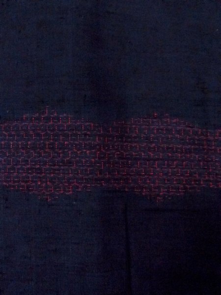 Photo6: N1015B Vintage Japanese kimono   Navy Blue ISHIGE-YUKI-TSUMUGI for women / Silk. Tortoise-shell pattern(Hexagonal pattern)   (Grade B) (6)