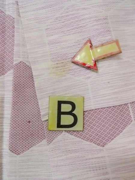 Photo15: N1015D Vintage Japanese kimono Pale Reddish Wisteria TSUMUGI pongee for women / Silk. Pine bark lozenges,   (Grade C) (15)