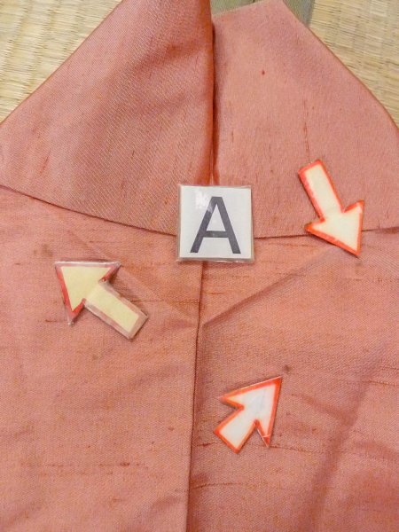 Photo14: N1015G Vintage Japanese kimono  Pale Coral TSUMUGI pongee for women / Silk. KIKYO Japanese balloonflower   (Grade B) (14)