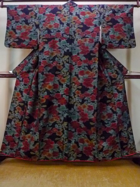 Photo1: Mint N1015I Used Japanese kimono  Dark Indigo Blue TOKAMACHI-TSUMUGI for women / Silk. Flower,   (Grade A) (1)