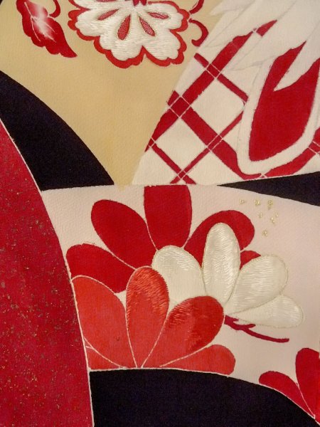 Photo15: N1015J Antique Japanese kimono   Black UCHIKAKE Wedding for women / Silk. SAKURA cherry blossom,   (Grade B) (15)