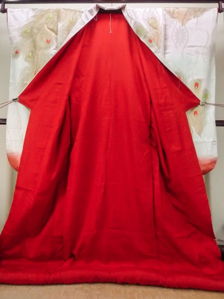 Photo4: N1015L Vintage Japanese kimono  Shiny White UCHIKAKE Wedding for women / Silk. Peacock   (Grade B) (4)