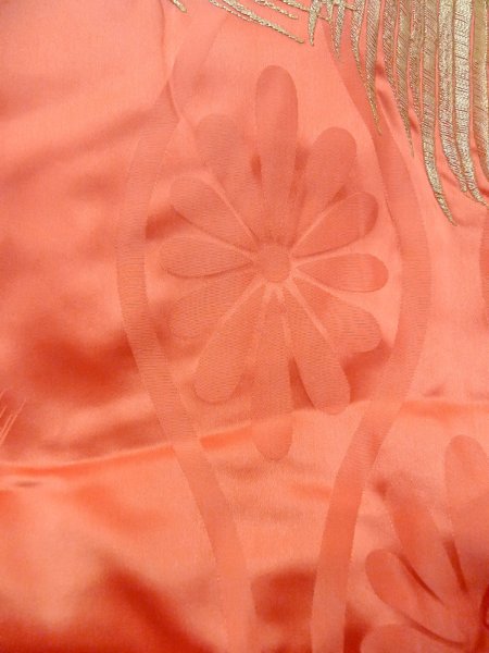 Photo15: N1015L Vintage Japanese kimono  Shiny White UCHIKAKE Wedding for women / Silk. Peacock   (Grade B) (15)