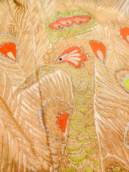 Photo21: N1015L Vintage Japanese kimono  Shiny White UCHIKAKE Wedding for women / Silk. Peacock   (Grade B) (21)