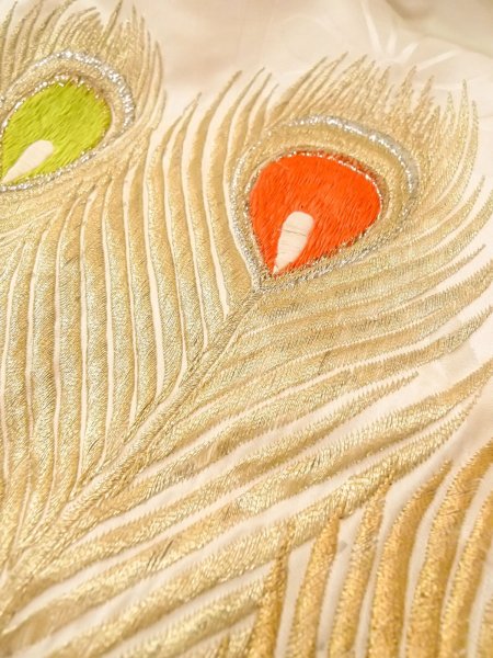 Photo24: N1015L Vintage Japanese kimono  Shiny White UCHIKAKE Wedding for women / Silk. Peacock   (Grade B) (24)