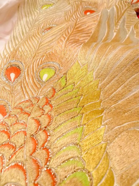 Photo27: N1015L Vintage Japanese kimono  Shiny White UCHIKAKE Wedding for women / Silk. Peacock   (Grade B) (27)