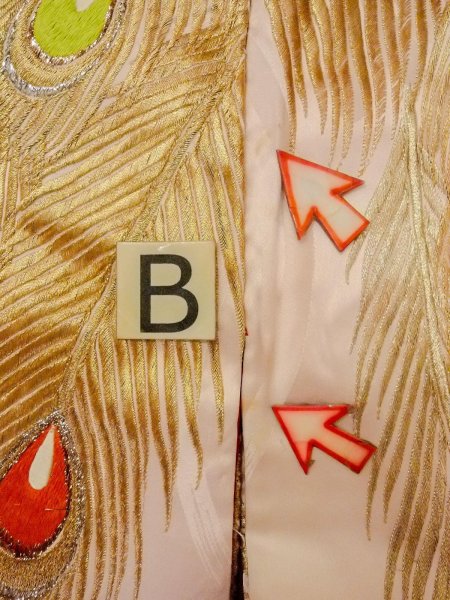 Photo34: N1015L Vintage Japanese kimono  Shiny White UCHIKAKE Wedding for women / Silk. Peacock   (Grade B) (34)