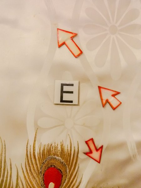 Photo37: N1015L Vintage Japanese kimono  Shiny White UCHIKAKE Wedding for women / Silk. Peacock   (Grade B) (37)