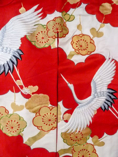 Photo7: N1015N Vintage Japanese kimono  Vivid Red UCHIKAKE Wedding for women / Silk. UME plum bloom,   (Grade B) (7)