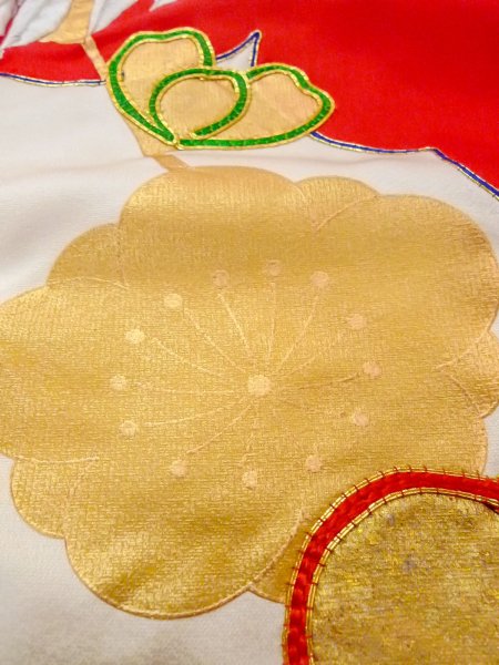 Photo22: N1015N Vintage Japanese kimono  Vivid Red UCHIKAKE Wedding for women / Silk. UME plum bloom,   (Grade B) (22)