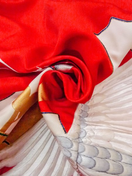 Photo30: N1015N Vintage Japanese kimono  Vivid Red UCHIKAKE Wedding for women / Silk. UME plum bloom,   (Grade B) (30)