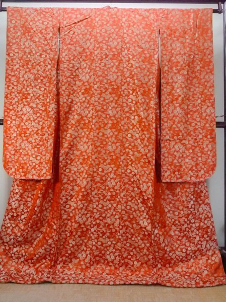 Photo1: N1015O Vintage Japanese kimono  Shiny Orange KAKESHITA under Uchikake for women / Silk. Chrysanthemum,   (Grade B) (1)