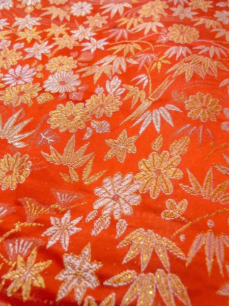 Photo9: N1015O Vintage Japanese kimono  Shiny Orange KAKESHITA under Uchikake for women / Silk. Chrysanthemum,   (Grade B) (9)