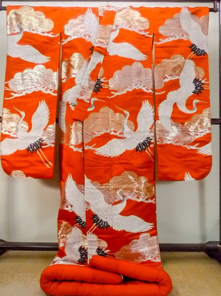Photo3: N1015P Vintage Japanese kimono  Vivid Orange UCHIKAKE Wedding for women / Silk. Pine tree/branch/needle,   (Grade B) (3)
