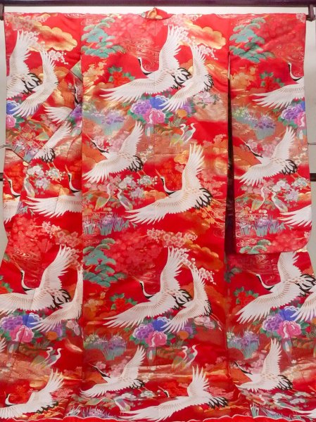 Photo1: N1015Q Used Japanese kimono  Vivid Red UCHIKAKE Wedding for women / Silk. Peony,   (Grade B) (1)