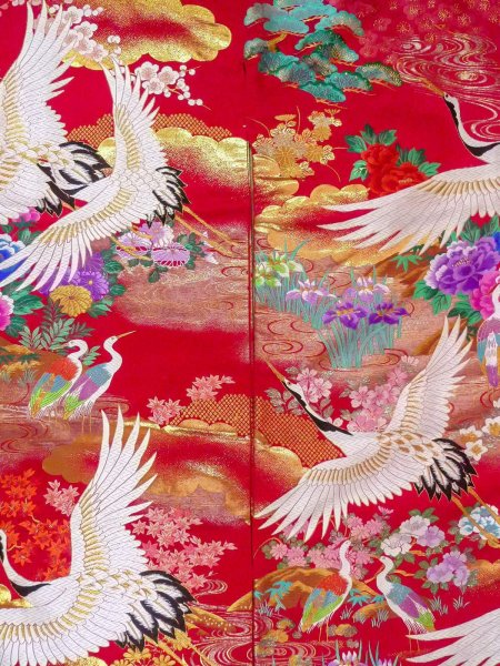 Photo5: N1015Q Used Japanese kimono  Vivid Red UCHIKAKE Wedding for women / Silk. Peony,   (Grade B) (5)