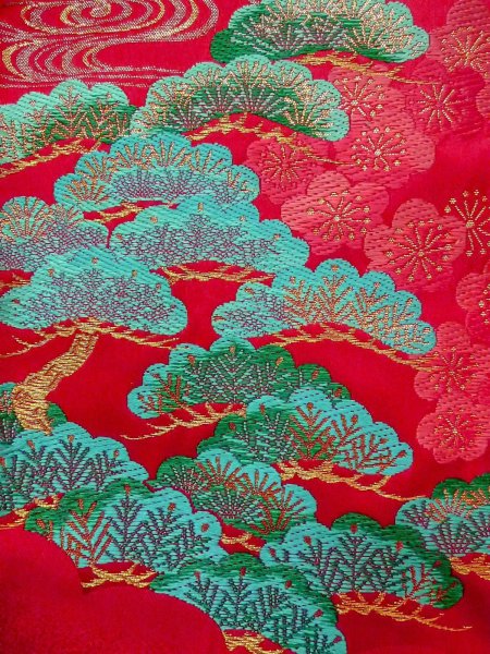 Photo19: N1015Q Used Japanese kimono  Vivid Red UCHIKAKE Wedding for women / Silk. Peony,   (Grade B) (19)