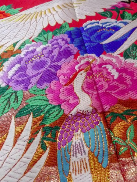 Photo24: N1015Q Used Japanese kimono  Vivid Red UCHIKAKE Wedding for women / Silk. Peony,   (Grade B) (24)