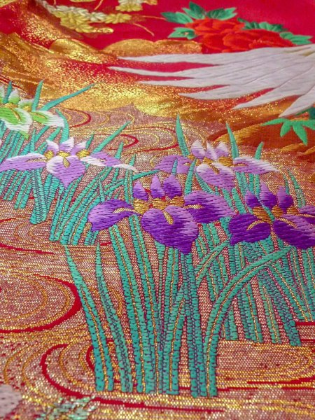 Photo25: N1015Q Used Japanese kimono  Vivid Red UCHIKAKE Wedding for women / Silk. Peony,   (Grade B) (25)