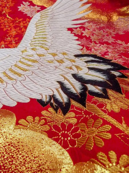 Photo31: N1015Q Used Japanese kimono  Vivid Red UCHIKAKE Wedding for women / Silk. Peony,   (Grade B) (31)