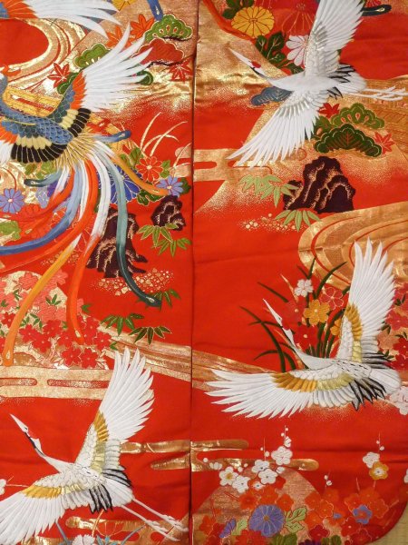 Photo8: N1015R Used Japanese kimono  Shiny Red UCHIKAKE Wedding for women / Silk. SAKURA cherry blossom,   (Grade B) (8)