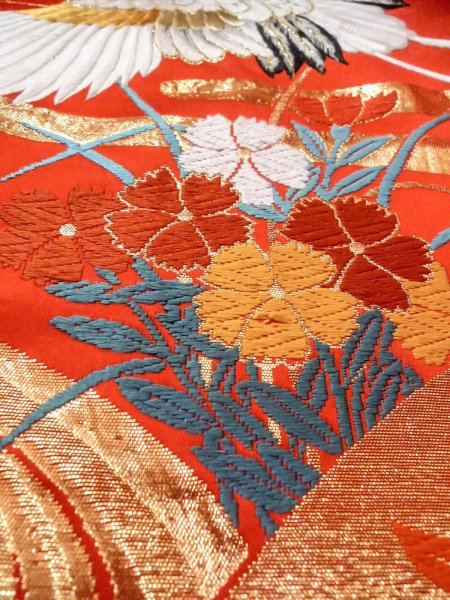 Photo25: N1015R Used Japanese kimono  Shiny Red UCHIKAKE Wedding for women / Silk. SAKURA cherry blossom,   (Grade B) (25)