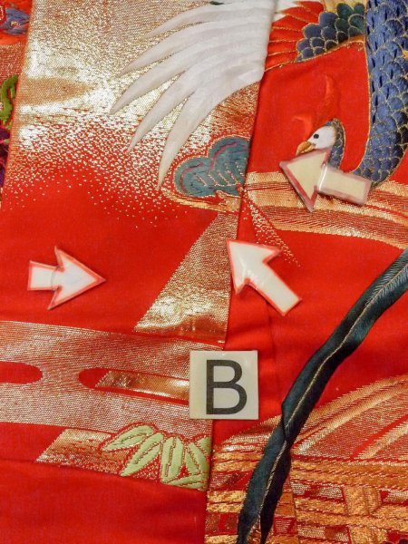 Photo35: N1015R Used Japanese kimono  Shiny Red UCHIKAKE Wedding for women / Silk. SAKURA cherry blossom,   (Grade B) (35)