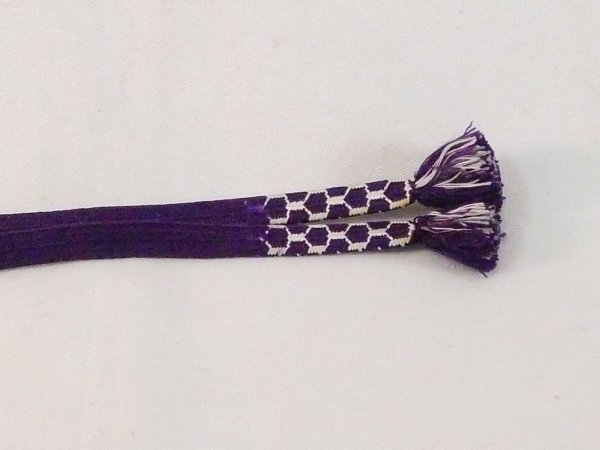 Photo3: N1025XD Vintage Japanese Kimono  Dark Purple HAORIHIMO ties Tortoise-shell pattern(Hexagonal pattern) Silk. (Grade B) (3)