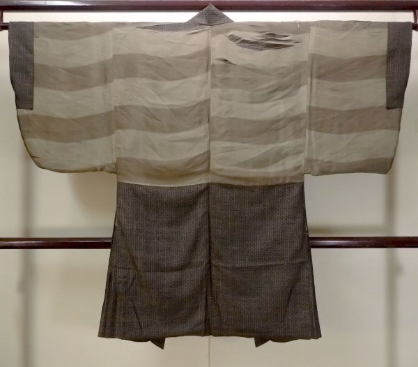 Photo3: N1101B Vintage Japanese kimono  Dark Olive Men's Haori for men / Silk. Lozenges, Stains all over including lining.  (Grade D) (3)