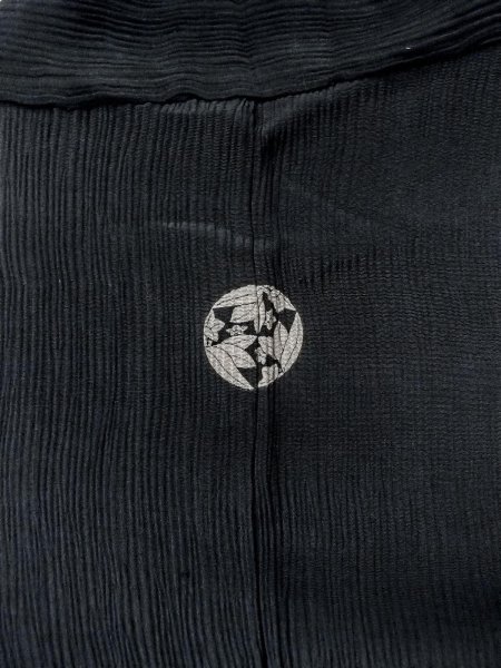 Photo8: N1101E Vintage Japanese kimono   Black HAORI short jacket for women / Silk.    (Grade D) (8)