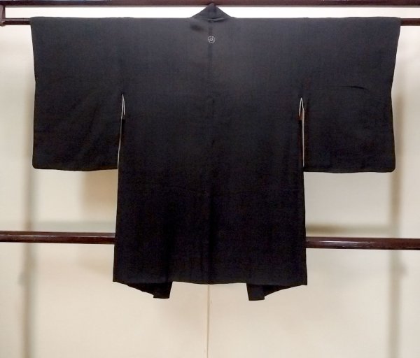 Photo2: N1101I Vintage Japanese kimono   Black HAORI short jacket for women / Silk.    (Grade D) (2)