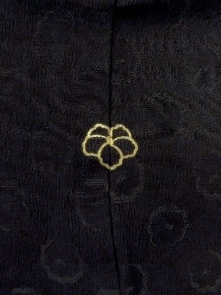 Photo3: N1101K Vintage Japanese kimono  Dark Black HAORI short jacket for women / Silk. Flower   (Grade A) (3)